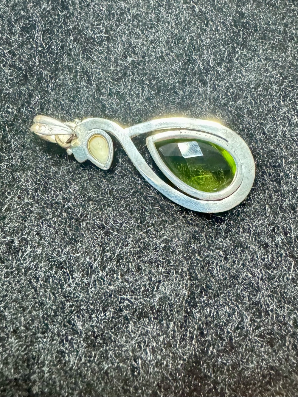 925 Sterling Silver Peridot Teardrop Pendant with Pearl Accent - Picture 5 of 9